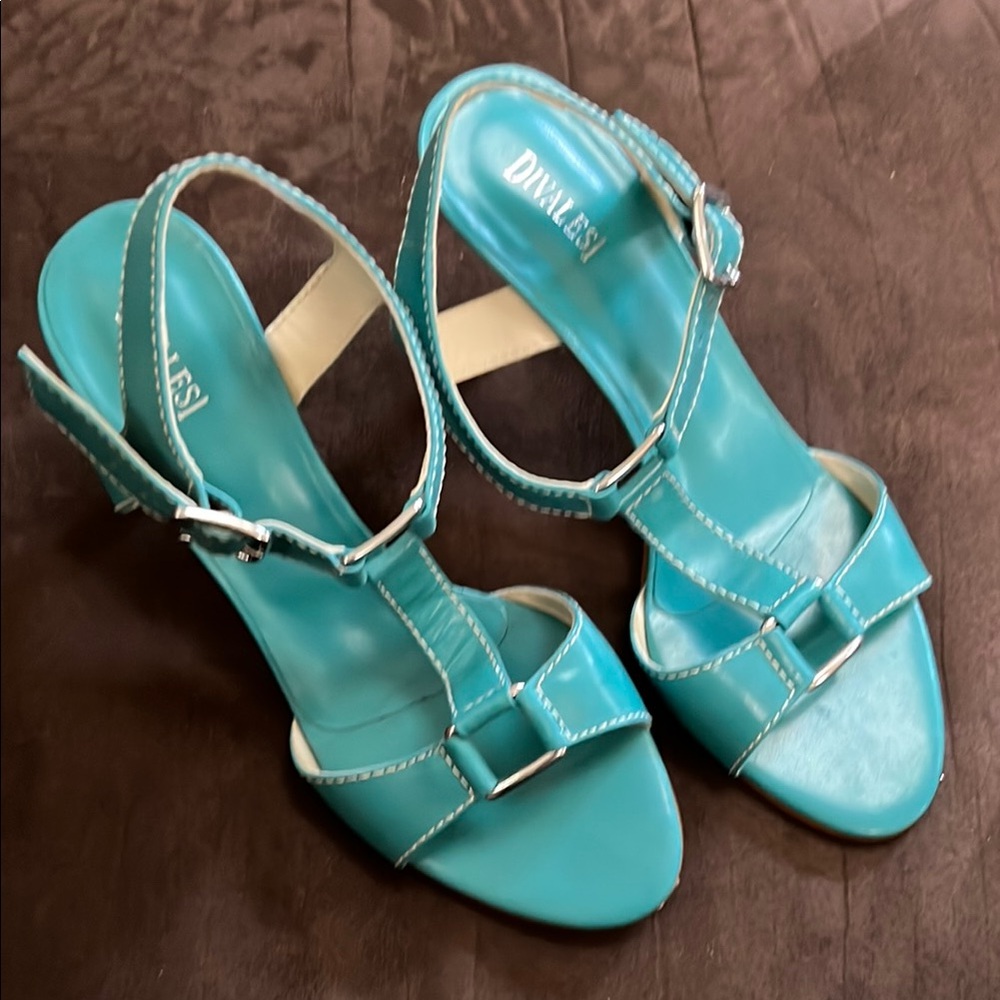 Blue Strappy Sandals with Glossy Finish